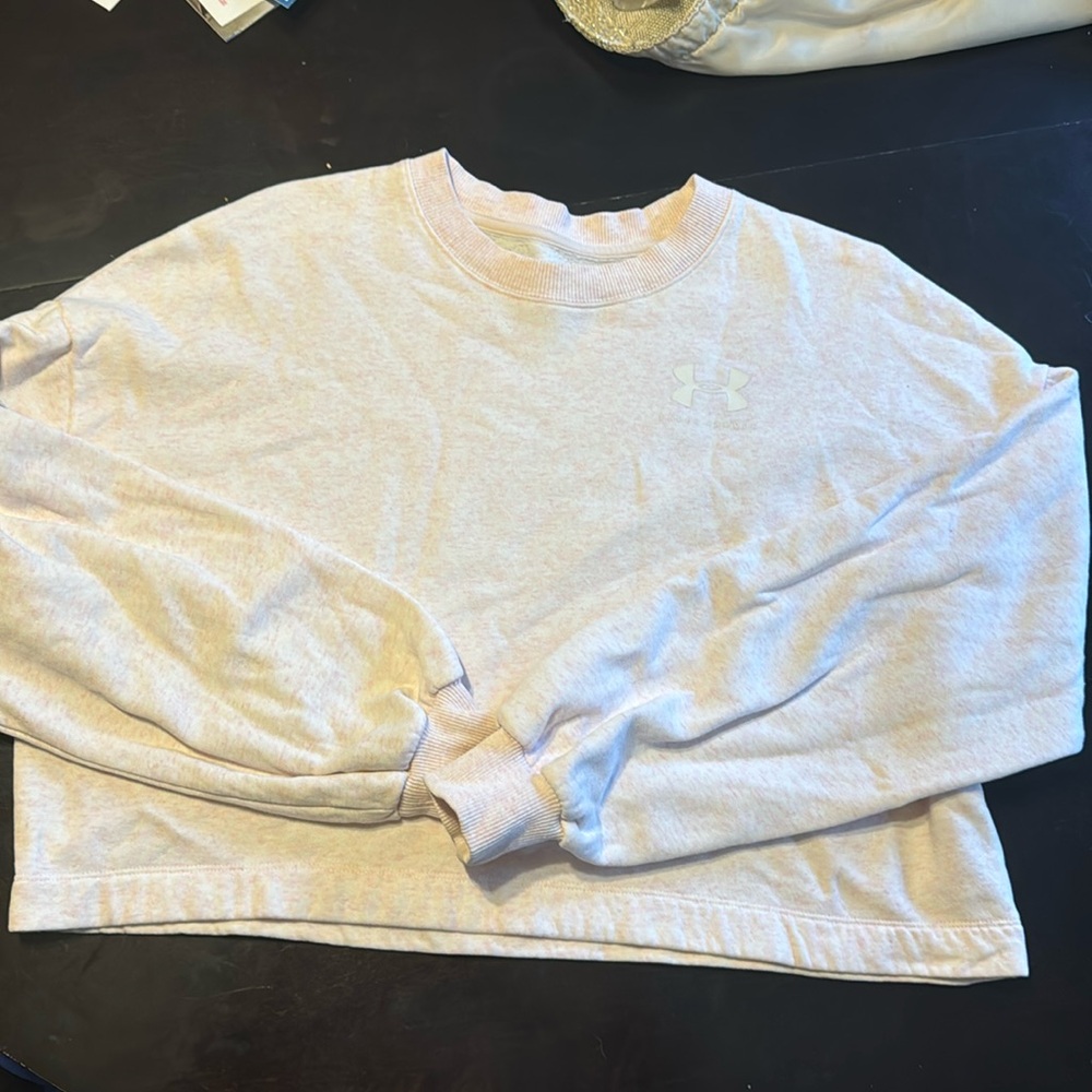 Women’s cropped under armour sweatshirt